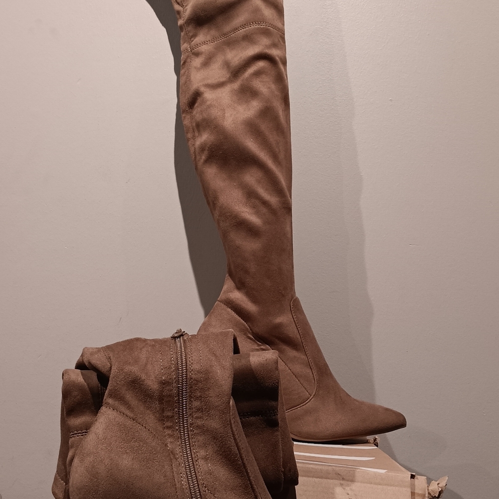 Lust Have Maya Knee High Boots Taupe Size 6.5